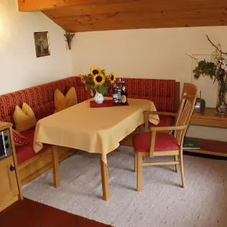 Alpenblick Apartment *